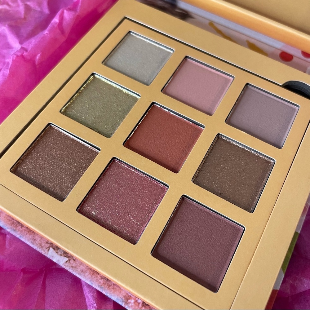 NIB Pley “Golden Girl” Eyeshadow Palette | Cruelty-Free